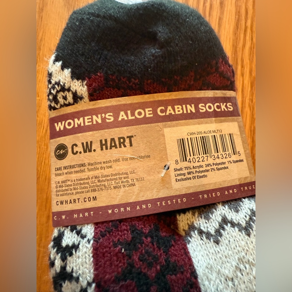 C.W. Hart Women's Aloe Infused Cabin Socks - Picture 4 of 4